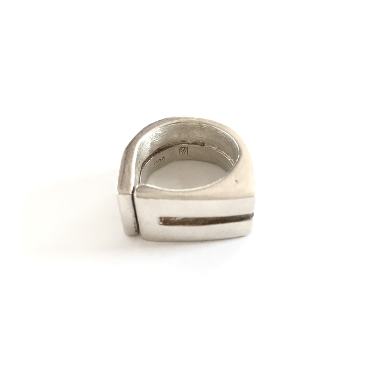 Centered Ring