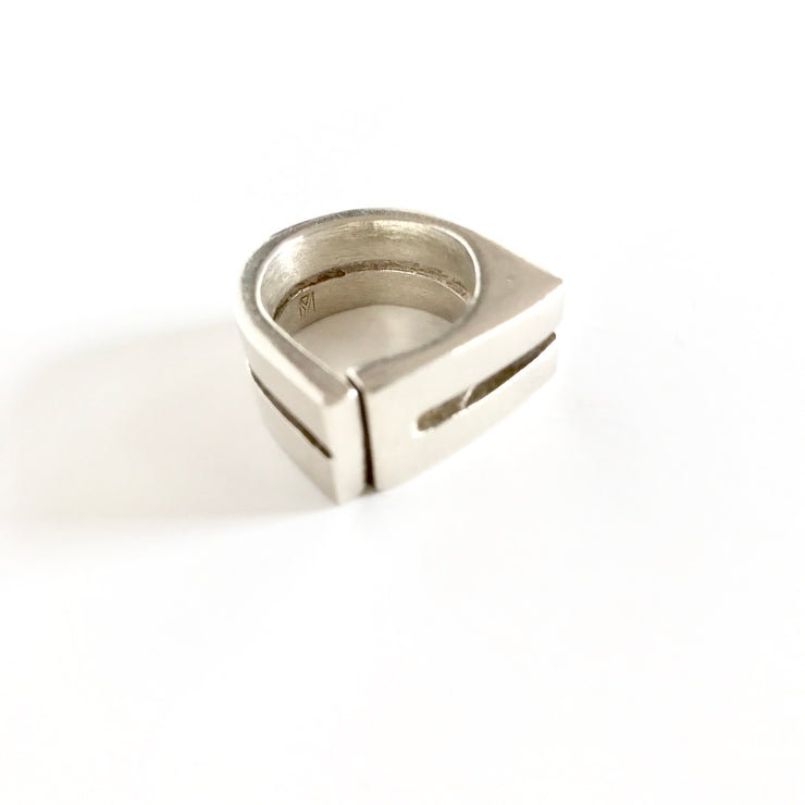 Centered Ring